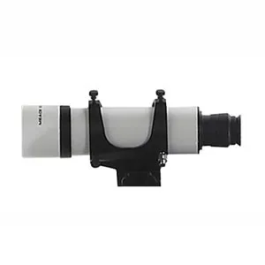 fotografia Tylny szukacz Meade #829 8 x 50 w białej tubie