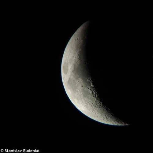 foto Teleskop Sky-Watcher BK707AZ2,  14