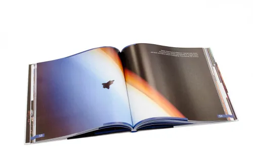 obraz Kosmos. Niepusta pustka. Skarbnica wiedzy. Twarda oprawa,  4